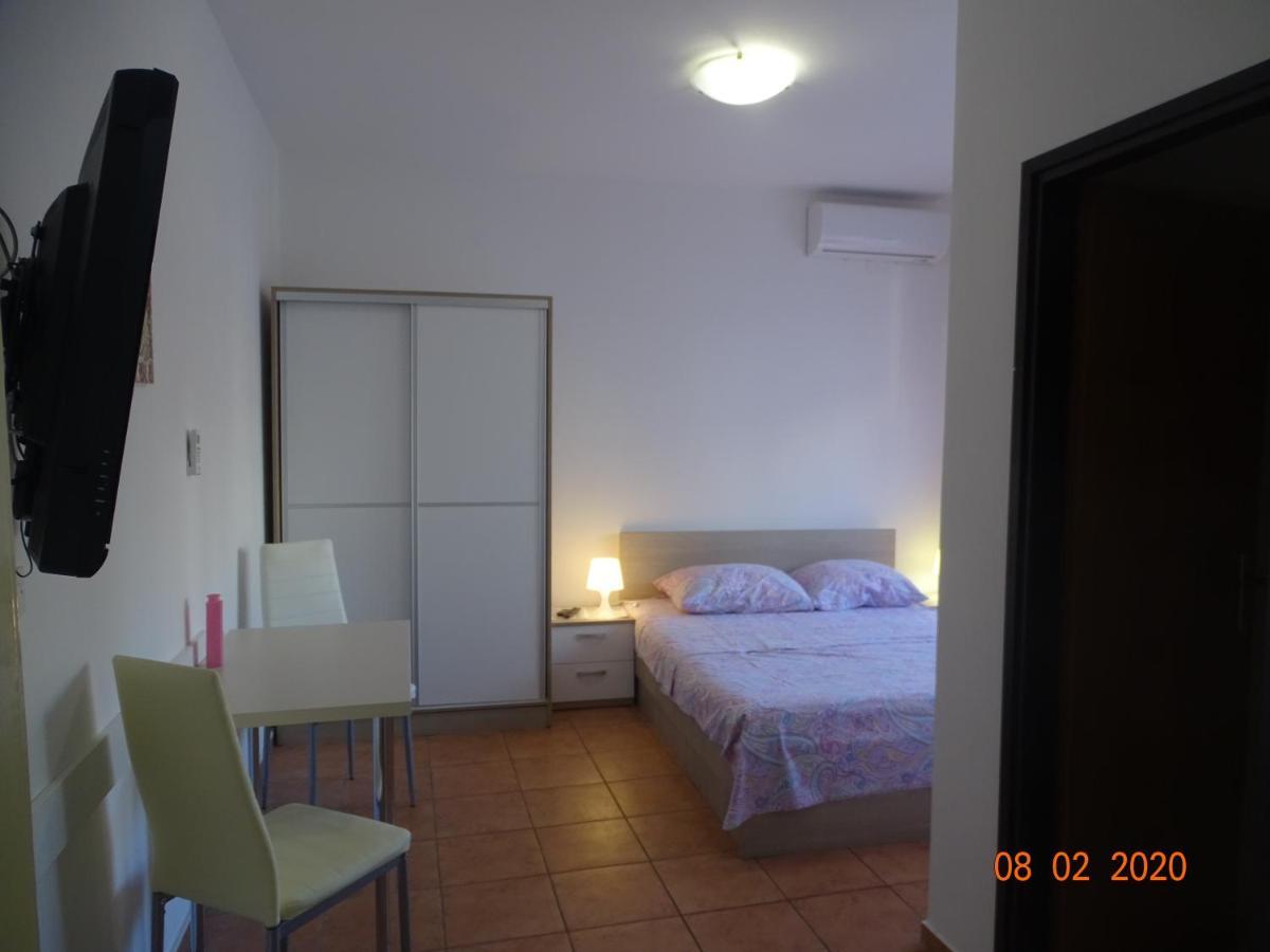 Apartments Antea & Magdalena 피로바츠 외부 사진